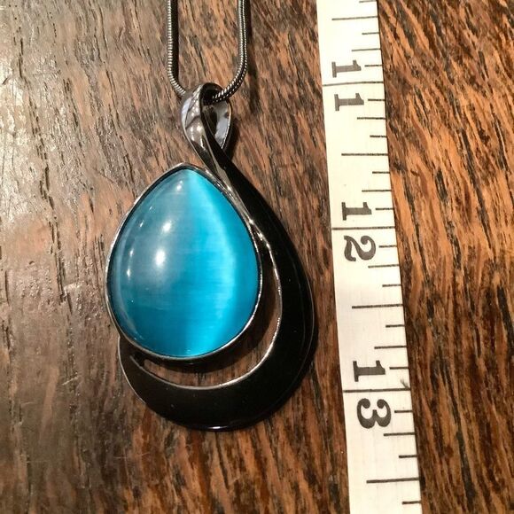 LIA SOPHIA Snake Chain Pendant Necklace Euc - Picture 4 of 5